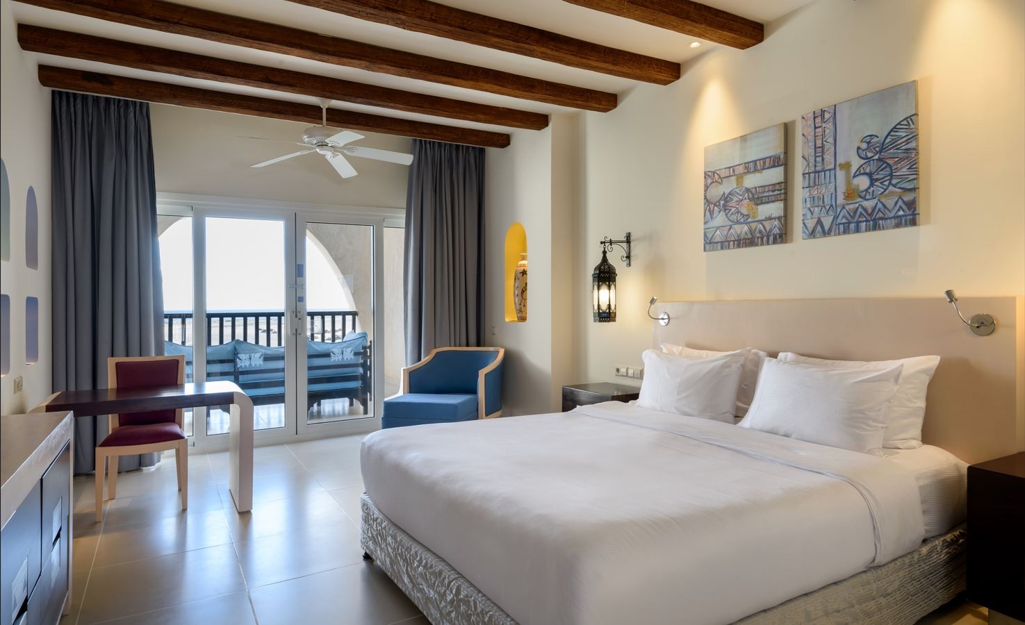 rooms-standard-room-partial-sea-view