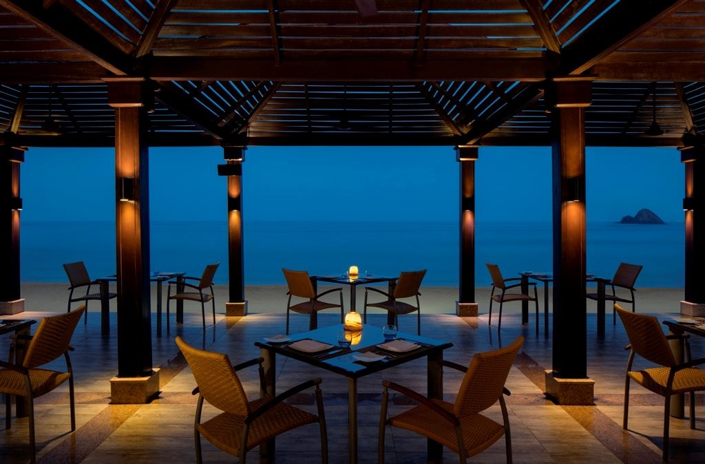 restaurants-bahari-grill-restaurant