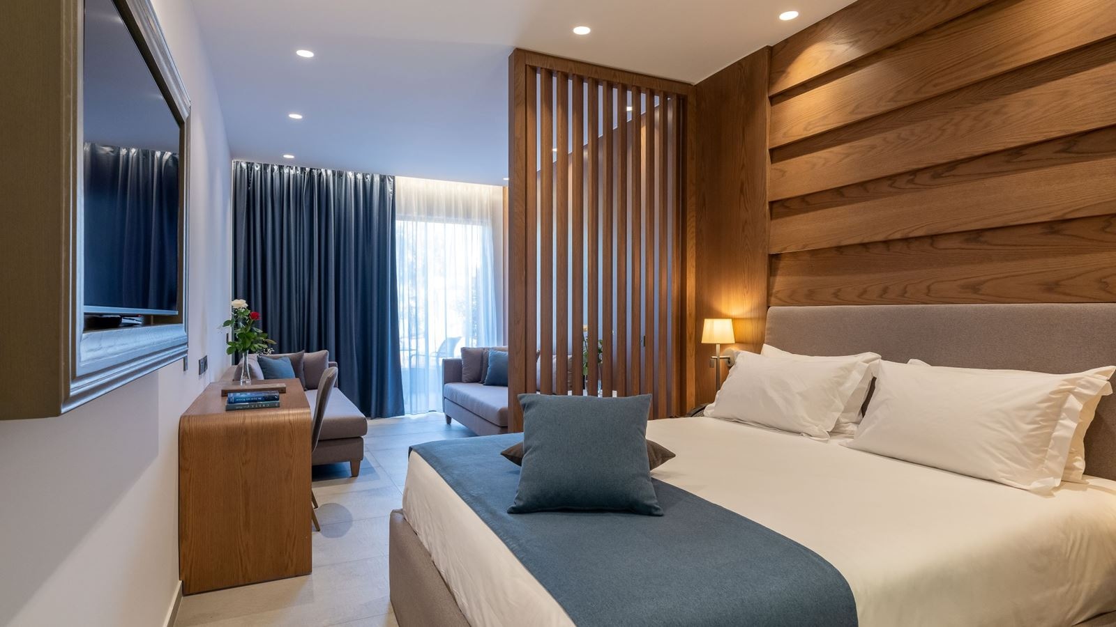 rooms-comfort-family-room-visually-separated-children-area-garden-view