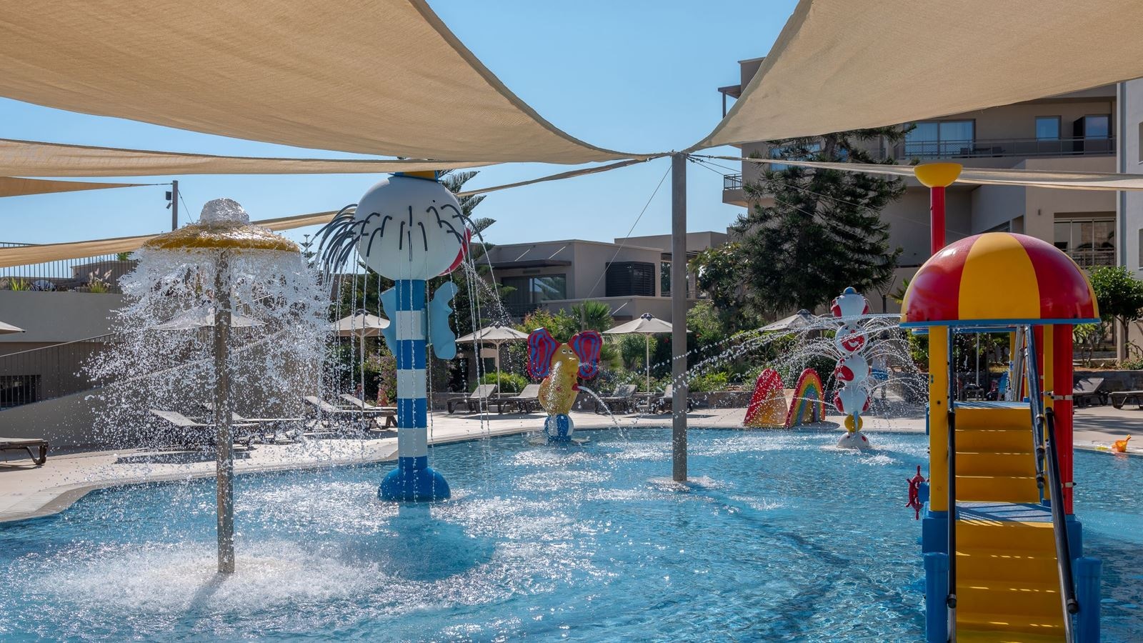 pools-outdoor-childrens-pool